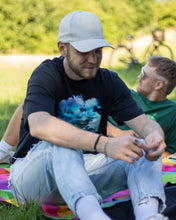 Load image into Gallery viewer, man wearing oversized black lifted living graphic t-shirt
